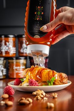 ТОВ "Шалена Бджілка"